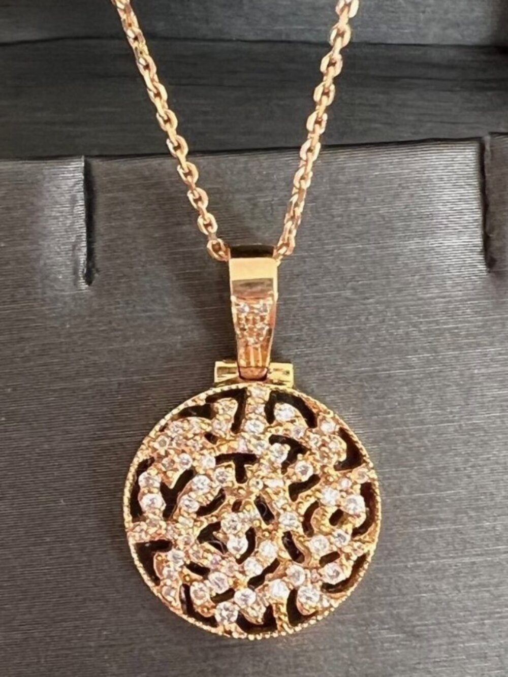 Tresor Signature Logo Diamond Pendant 18kt rose gold 18" chain necklace EUC
